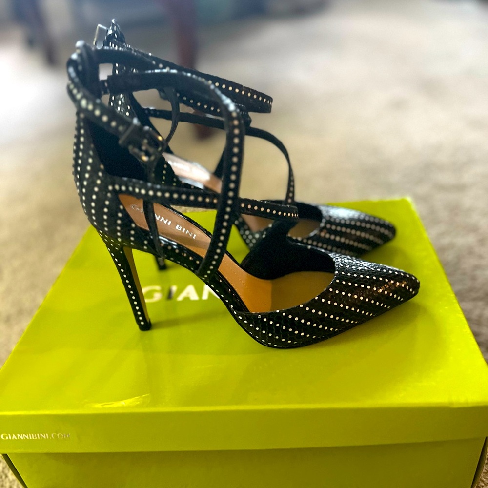 Gianni Bini black and white polka dot heels